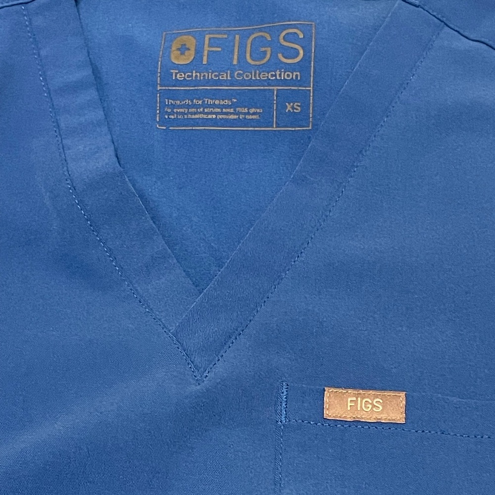 FIGS Catarina Scrub Top- Royal Blue in XS. Used in good condition.